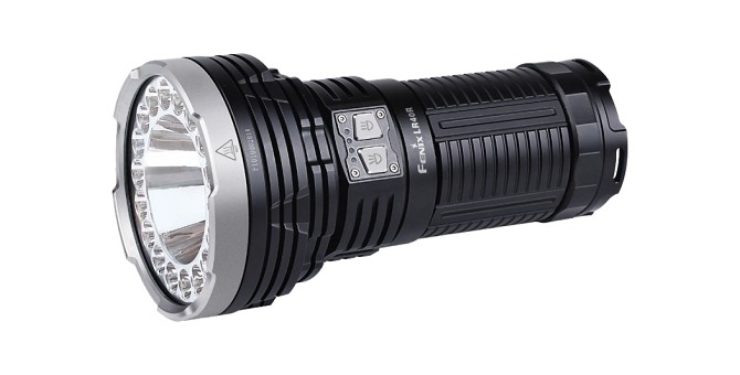 Recenze LED baterky na svcen Fenix LR40R